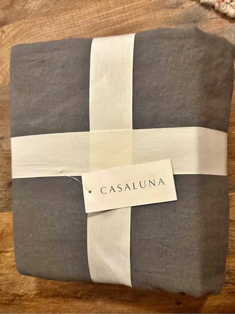 Casaluna Full/Queen Grey 100% Linen Duvet Cover Set. 2 Shams